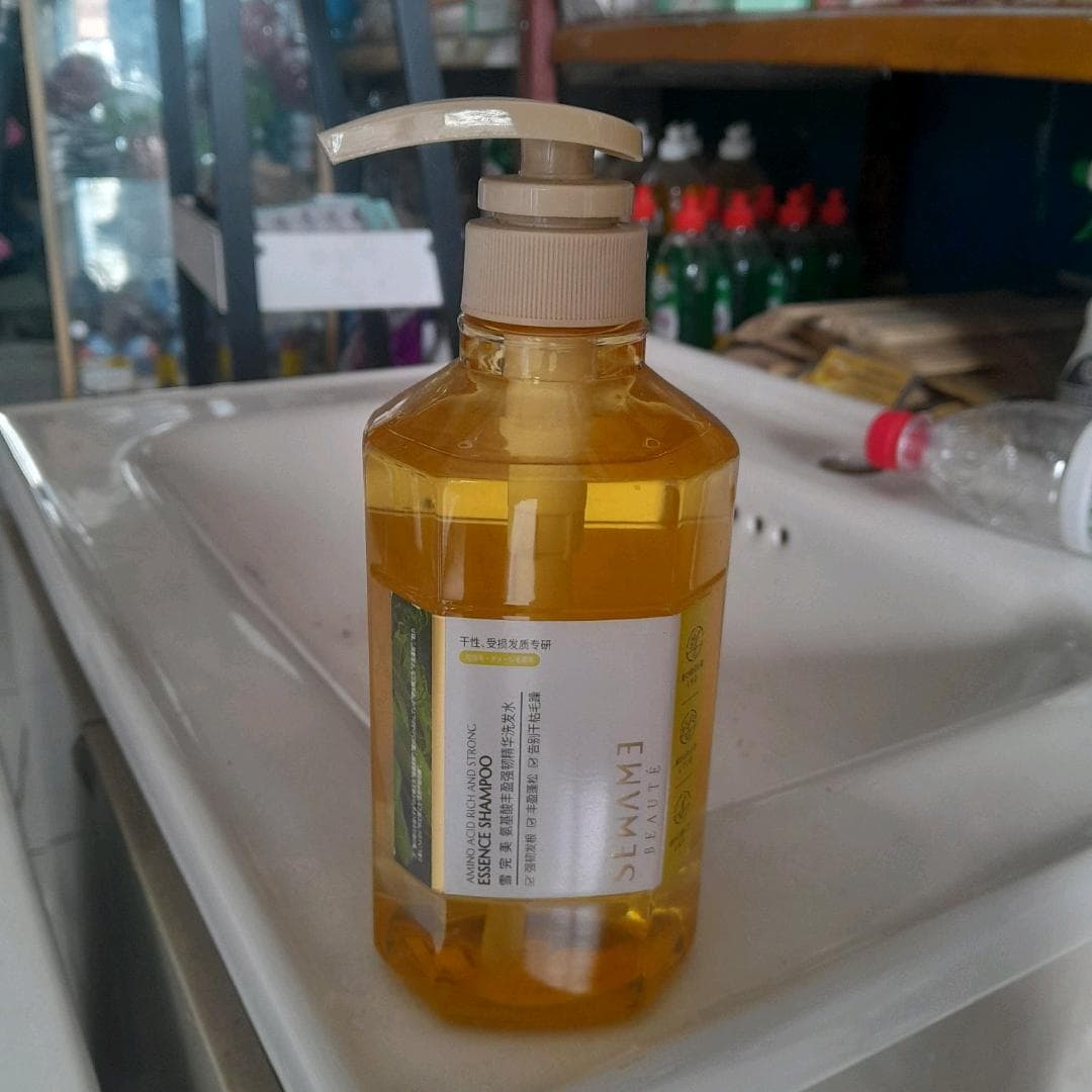 Essence Shampoo