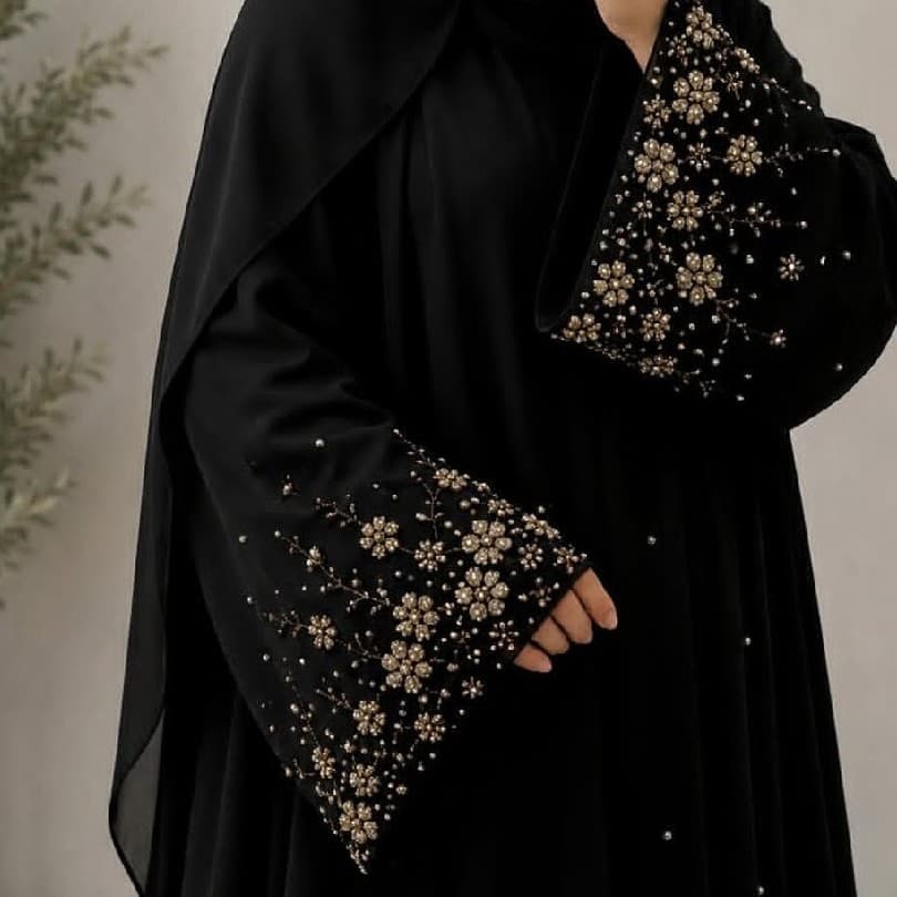 Abaya fleuri avec perle