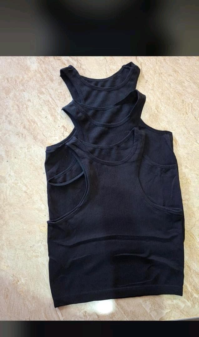 Tricot sans manche